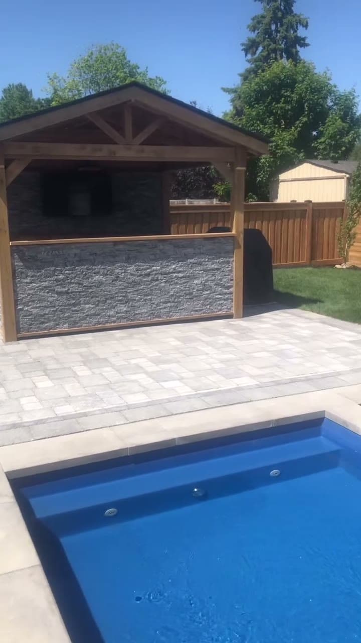 Oakville Backyard & Pool — photo 2